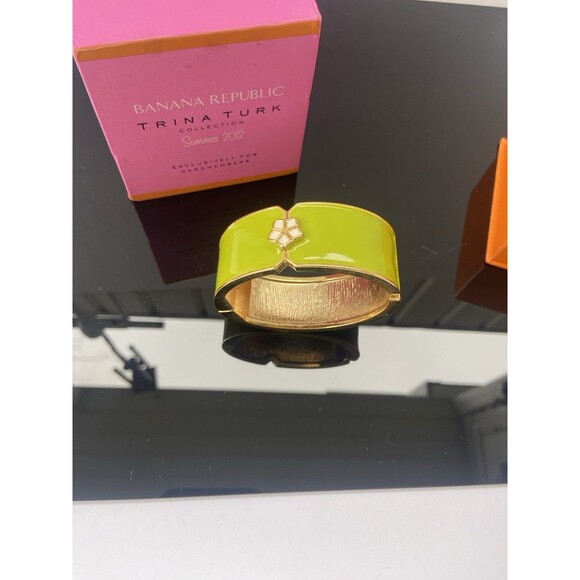 Banana Republic x Trina Turk Enamel Cuff Bracelet Green Gold 2012 Boxed Limited - Picture 10 of 16